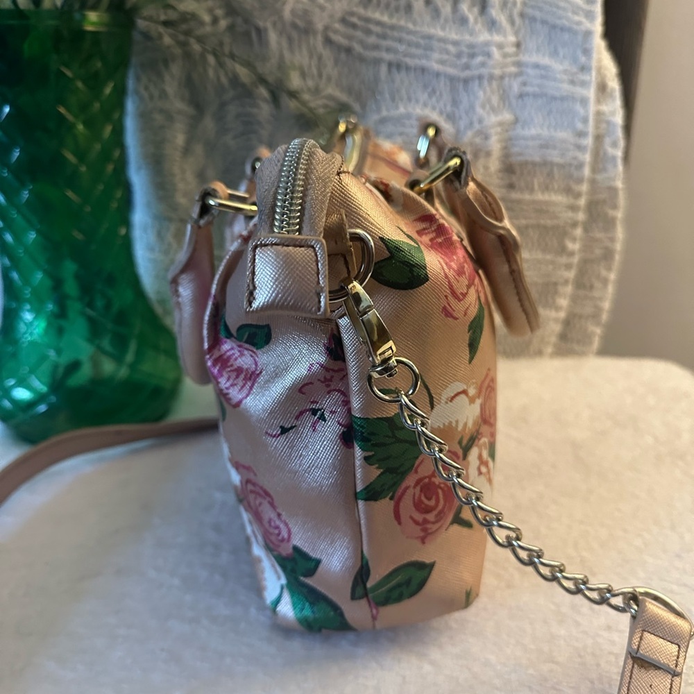 Betsey Johnson XOX Pink with Roses Satchel - Picture 6 of 12